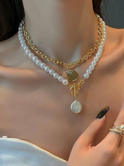 2pcs Faux Pearl & Charm Necklace Set