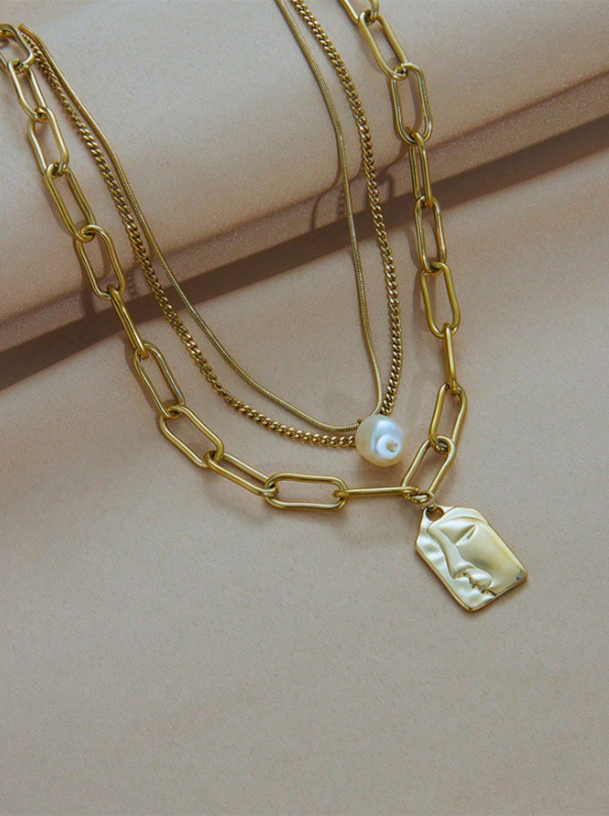 Three-Layer Vintage Face Pendant Necklace – Multi-Layered Stainless Steel Chain for Statement Party Looks