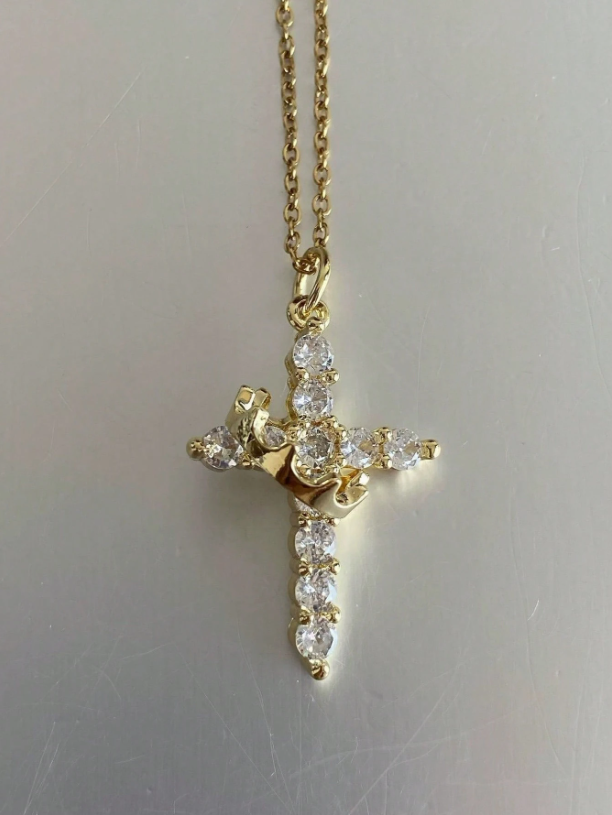 KC Gold-Plated Crown Cross Pendant Necklace – Elegant Rhinestone Christian Chain