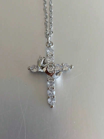 KC Gold-Plated Crown Cross Pendant Necklace – Elegant Rhinestone Christian Chain