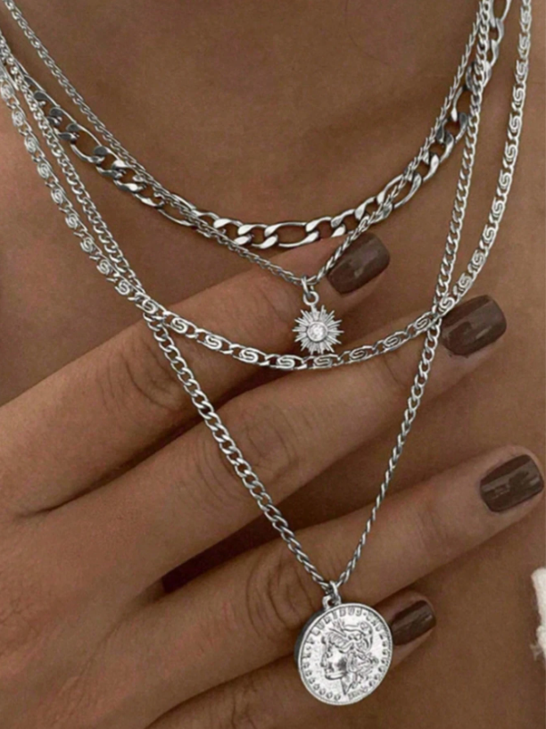 Edgy Punk-Inspired Multi-Layer Necklace for Women – Textured Metal & Rhinestone Chain