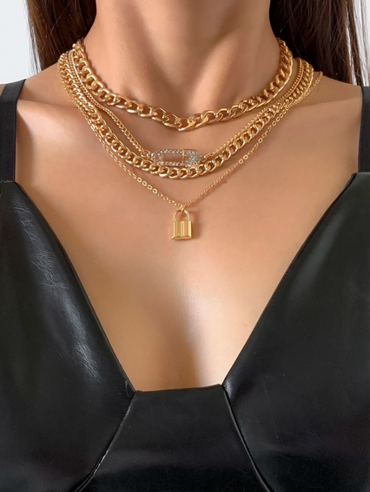 4pcs Chain Necklace Set with Rhinestone Safety Pin & Lock Charm – Gold & Silver Layered Chains for Daily & Party Looks