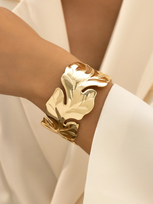 1pc Bohemian Tree Leaf Design Metallic Bangle Bracelet | Textured Gold-Tone Statement Cuff