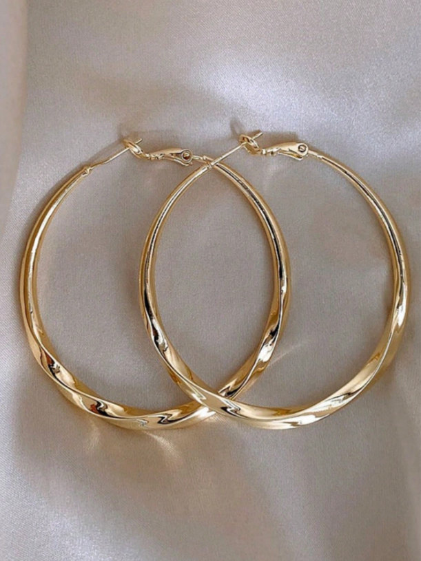 Classic Metal Circular Hoop Earrings | European & American Style Gold & Silver Hoops