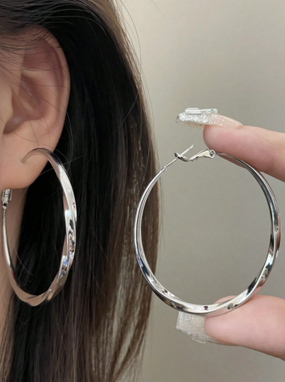Classic Metal Circular Hoop Earrings | European & American Style Gold & Silver Hoops