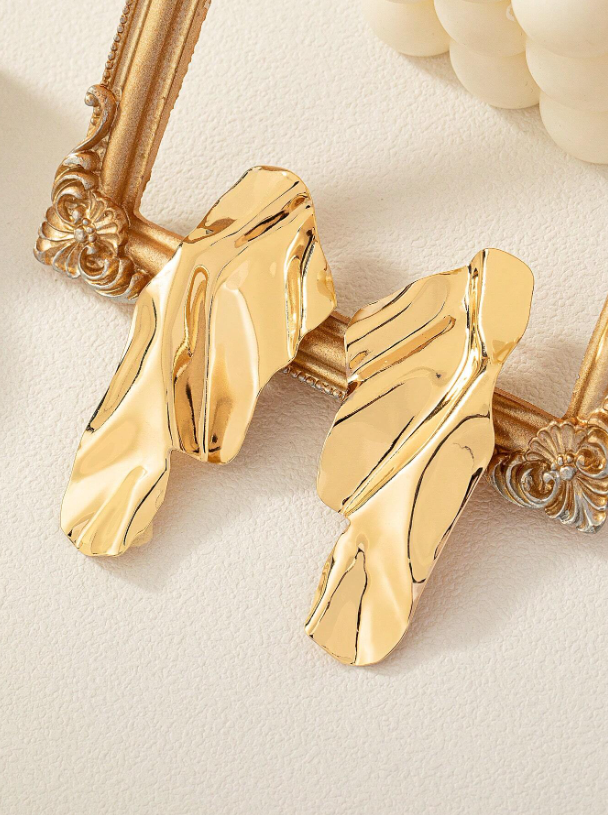 Exaggerated Wave Summer Earrings| Luxury Geometric Studs