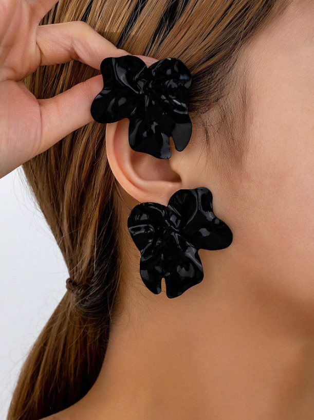 Geometric Chic Metal Stud Earrings – Trendy Asymmetrical Statement Jewelry