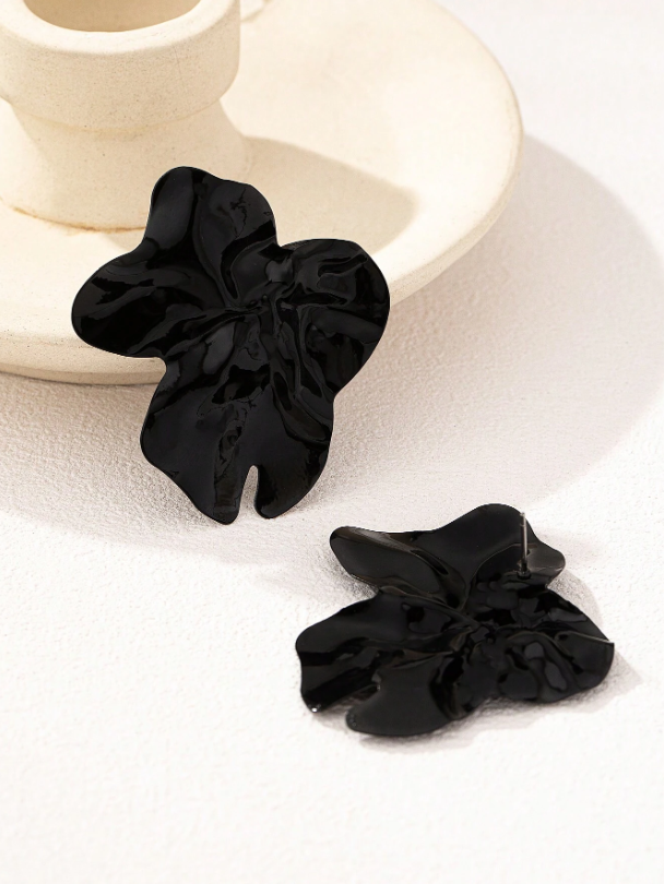 Geometric Chic Metal Stud Earrings – Trendy Asymmetrical Statement Jewelry