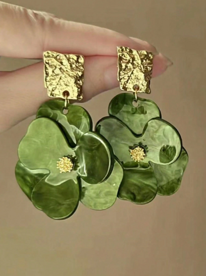 Metal & Acrylic Flower Stud Earrings for Women – Retro Elegant High-End Floral Jewelry, Vintage Fashion Statement