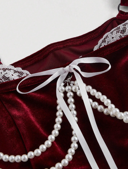 Retro Velvet Tank Top with Detachable Lace Collar & Bow – Elegant Party Camisole for Night Out or New Year Looks