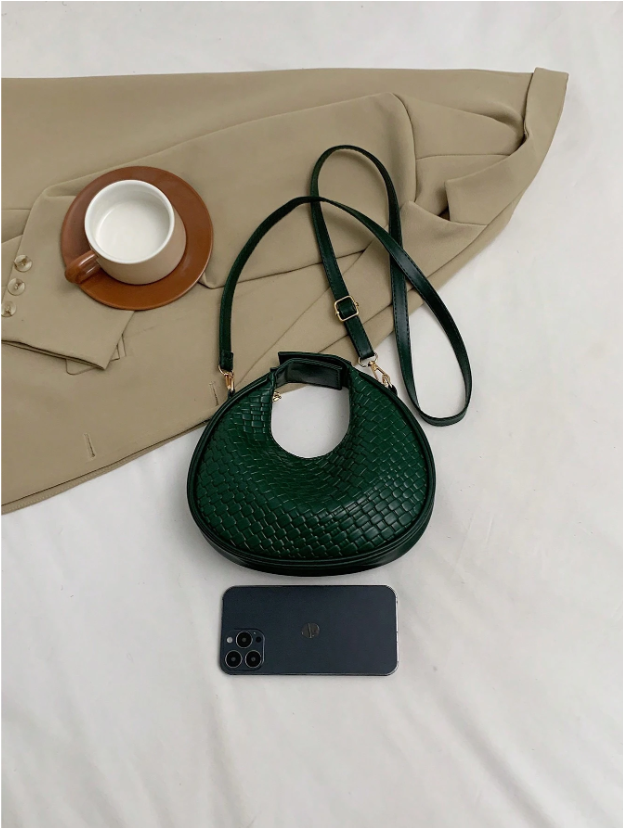 Crocodile Pattern Crescent Shoulder Bag – Minimalist PU Leather Hobo with Zipper | Elegant Small Bag for Daily Outfits
