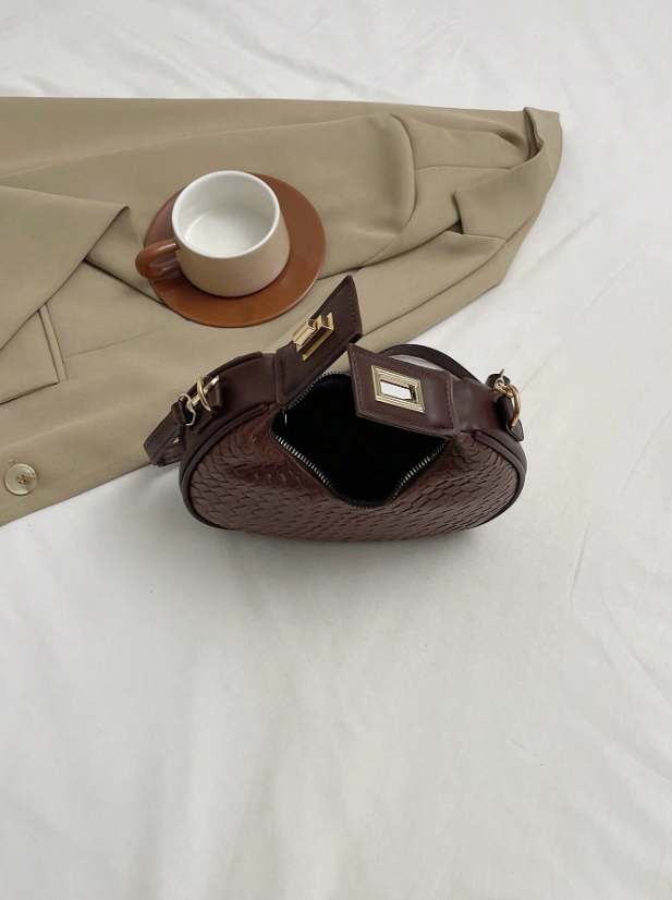 Crocodile Pattern Crescent Shoulder Bag – Minimalist PU Leather Hobo with Zipper | Elegant Small Bag for Daily Outfits
