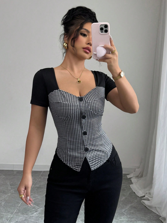 Chic Plaid Short Sleeve Slim Fit T-Shirt for Women – Elegant Square Neck Button Front Casual Office Wear Top