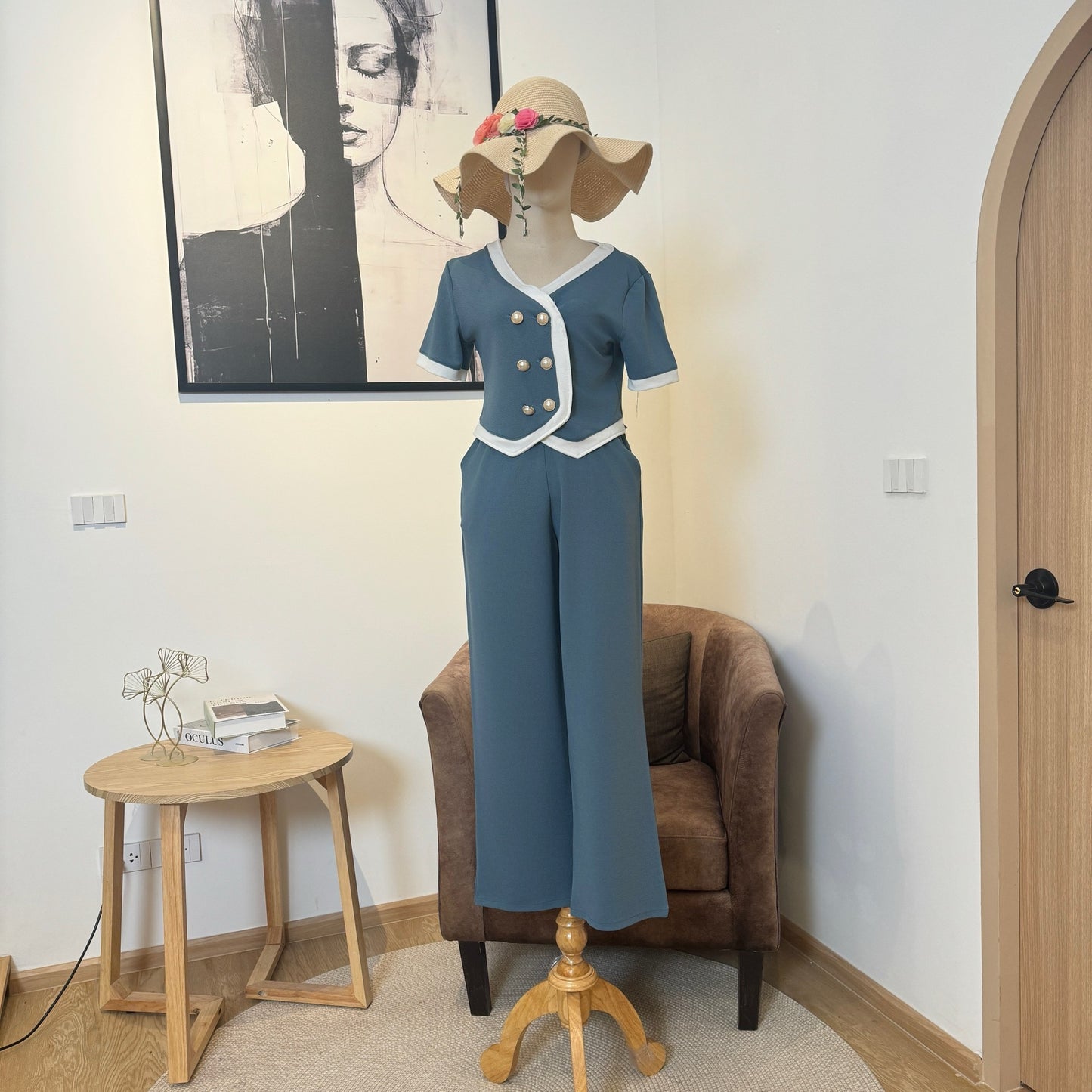 Chic Pearl-Button Wool Co-ord Set – Suit-Style Top & Tailored Pants with Pockets