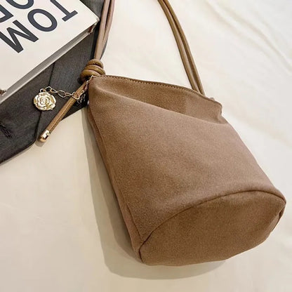 Bucket Shoulder Bag – Spacious Casual Handbag
