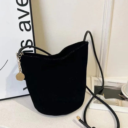 Bucket Shoulder Bag – Spacious Casual Handbag