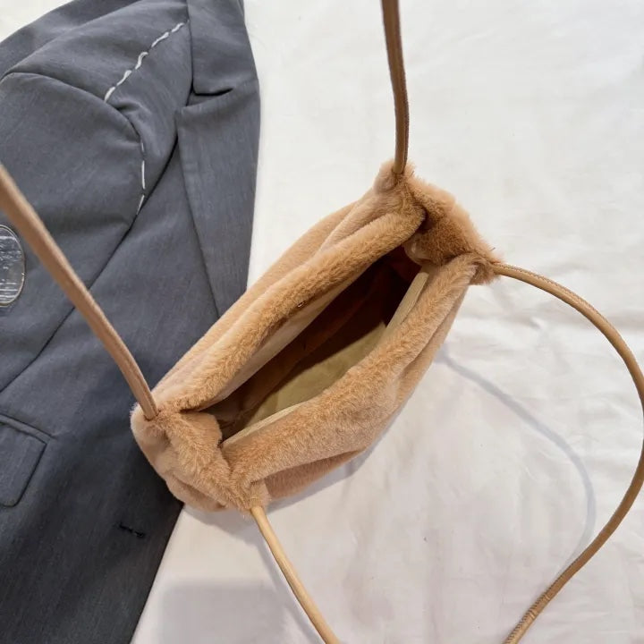 Plush Shoulder Bag – Soft, Stylish & Cute Casual Handbag for Every Outfit