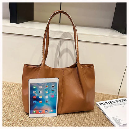 Spacious Shoulder Bag – Large Office & Casual Tote in Plain Design