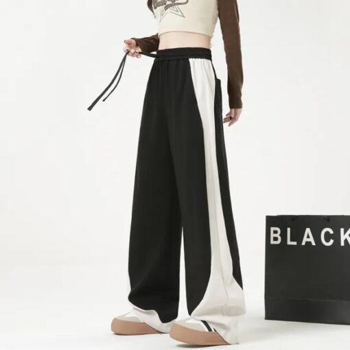 Trendy Women's High-Waisted Casual Trousers with Collage Work & Contrasting Color Design